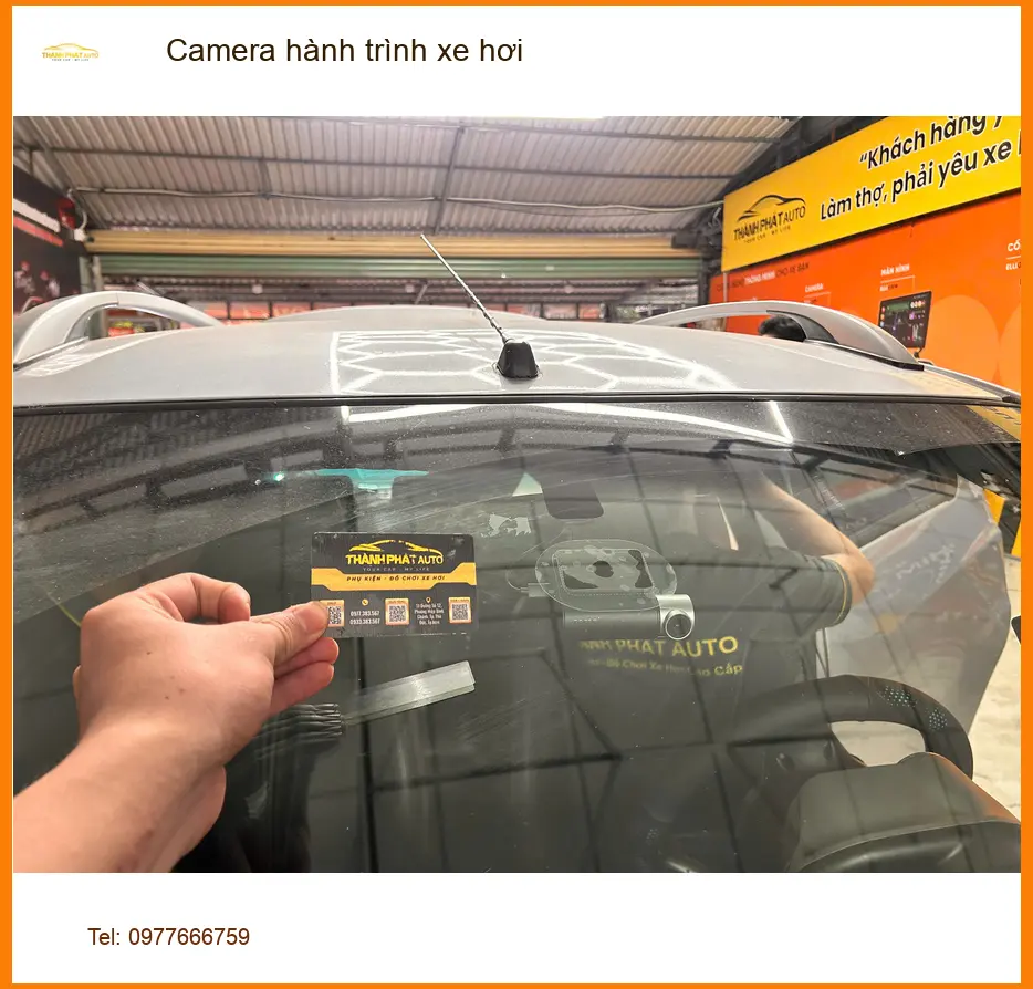 Chị Hương Giang lắp Camera hành trình xe hơi Kia K3 uy tín Quận Bình Thạnh ảnh thực tế 4