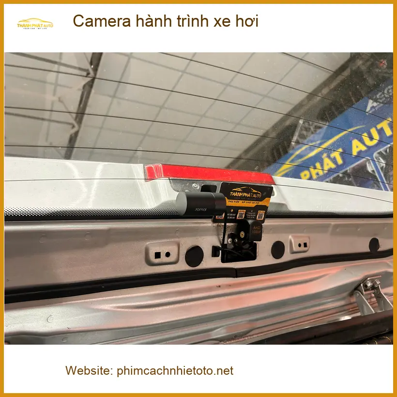Anh Minh lắp Camera hành trình xe hơi cho Hyundai Accent Quận 3 an toàn ảnh thực tế 2