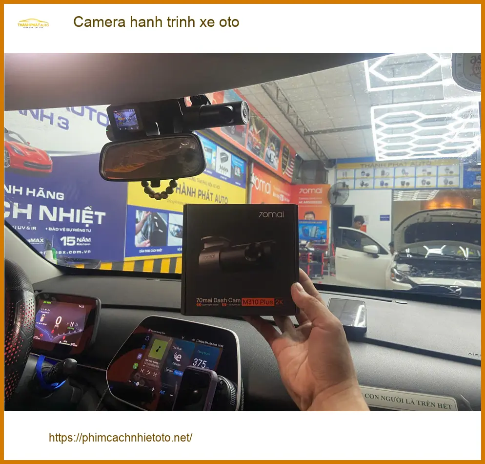 Chú Hưng lắp camera hành trình cho Toyota Vios tại Gò Vấp