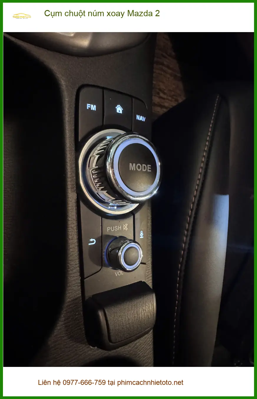 Anh Tấn lắp cụm chuột núm xoay Mazda 2 tại Quận 4 để điều khiển màn hình tiện lợi hơn ảnh thực tế 2