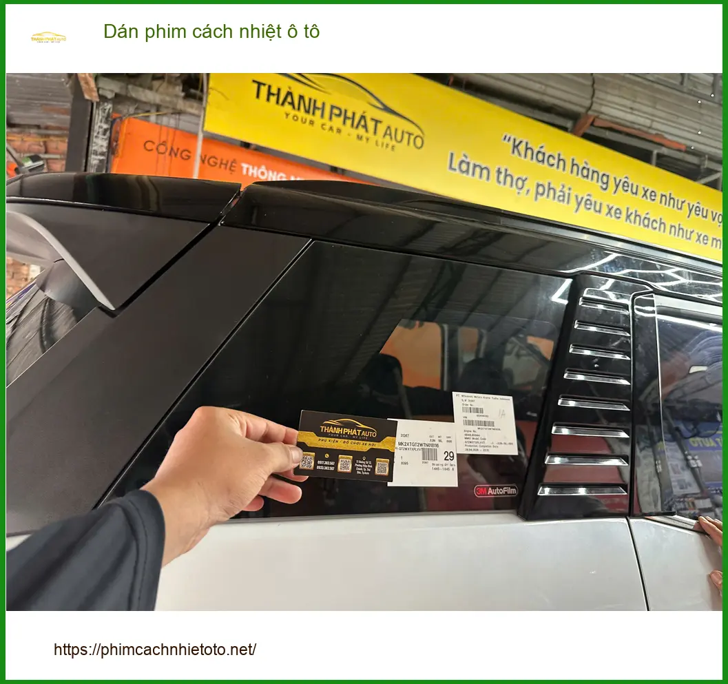 Anh Tùng dán phim cách nhiệt ô tô Hyundai Santa Fe tại Quận 9 để chống nóng hiệu quả ảnh thực tế 3
