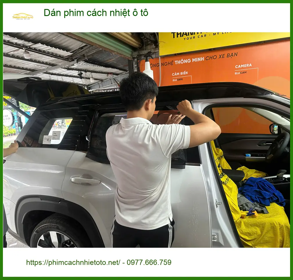 Anh Minh dán phim cách nhiệt ô tô Hyundai Santa Fe tại Cần Giờ chống nóng gay gắt ảnh thực tế 2