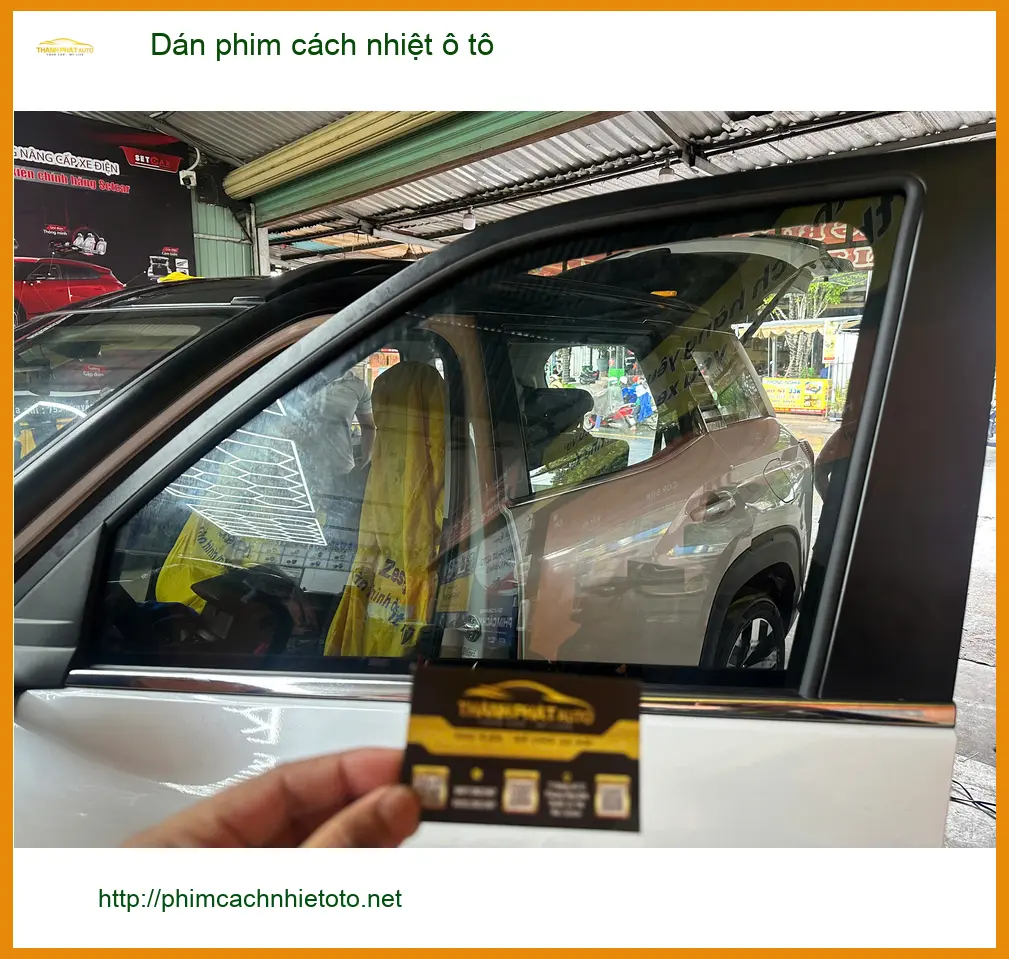Chị Mai dán phim cách nhiệt ô tô cho Kia Carnival ở Bình Chánh, chống nóng hiệu quả ảnh thực tế 2