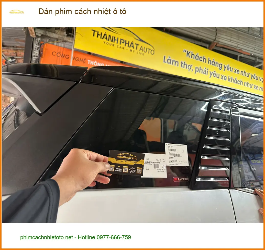 Chị Mai dán phim cách nhiệt ô tô cho Kia Carnival ở Bình Chánh, chống nóng hiệu quả ảnh thực tế 5