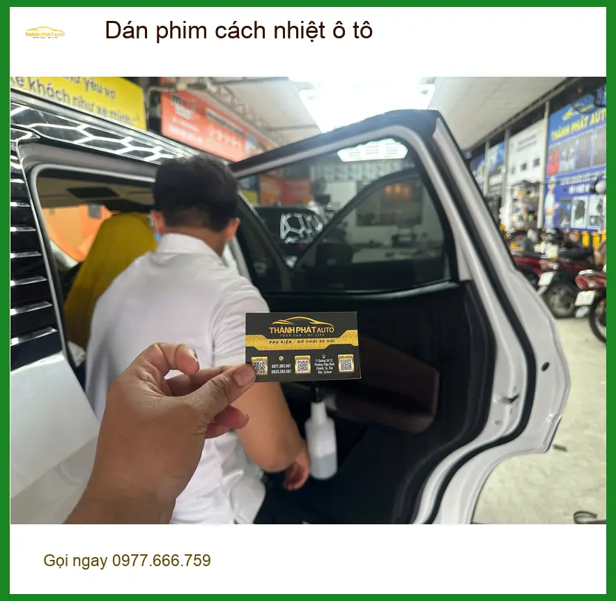Anh Khang dán phim cách nhiệt ô tô Hyundai Creta tại Quận 7 để giảm nhiệt mùa hè ảnh thực tế 3