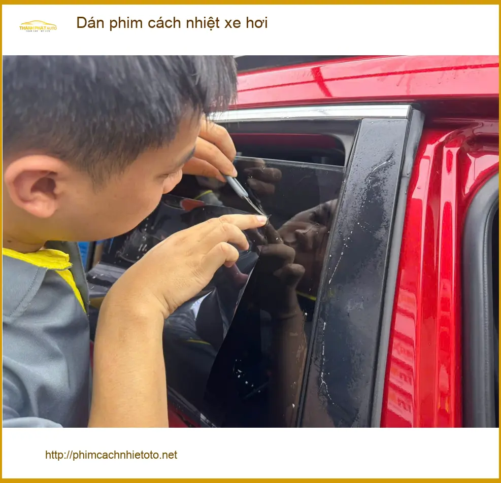 Anh Khôi dán phim cách nhiệt xe hơi Honda HR-V tránh nóng bức mùa hè tại Quận 2 ảnh thực tế 2