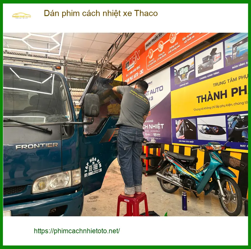 Bác Cường dán phim cách nhiệt cho xe Thaco Frontier chống nóng hiệu quả tại Quận Gò Vấp