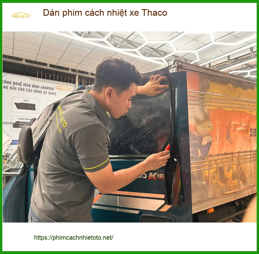 Bác Cường dán phim cách nhiệt cho xe Thaco Frontier chống nóng hiệu quả tại Quận Gò Vấp ảnh thực tế 2