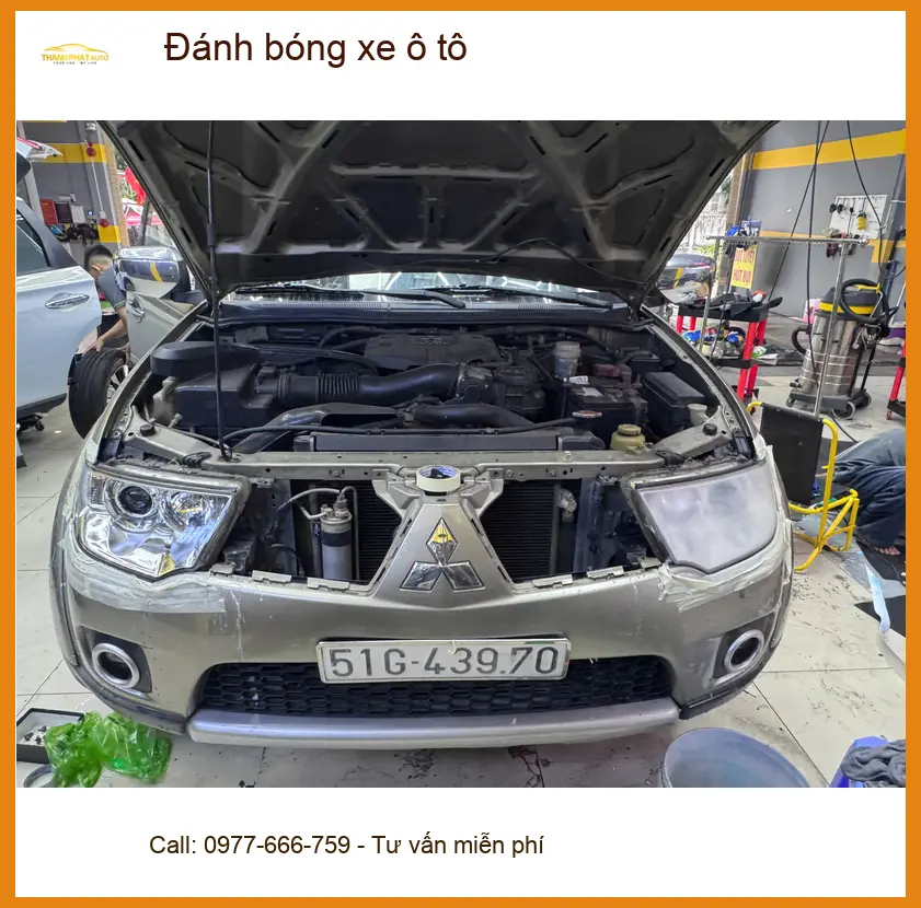 Chị Mai Anh đánh bóng xe Honda CRV tại Quận 12 để loại bỏ vết xước dăm ảnh thực tế 2