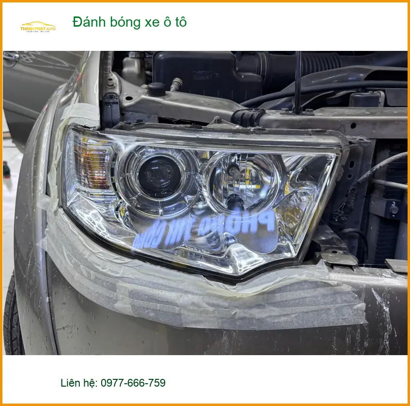 Anh Khang đánh bóng xe Hyundai Creta ở Quận 10 để xe luôn sáng bóng ảnh thực tế 2