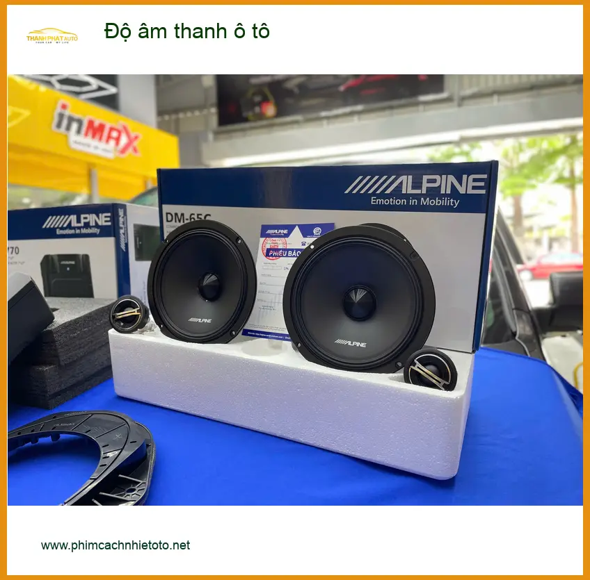 Chú Đạt độ âm thanh ô tô Mitsubishi Xpander tại Hóc Môn nghe nhạc sống động hơn