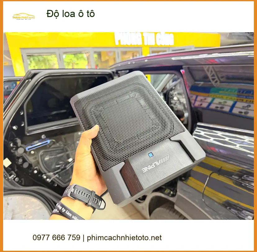 Anh Minh độ loa ô tô cho Hyundai Accent tại Quận 3 để âm thanh sống động hơn ảnh thực tế 2