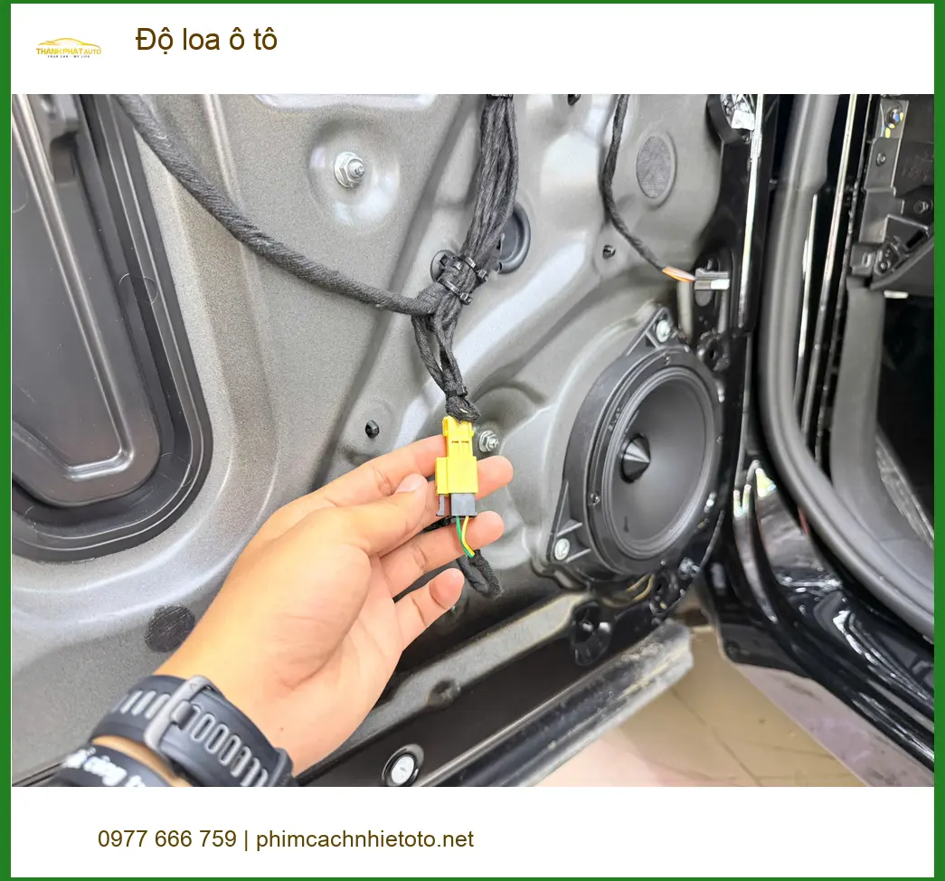 Anh Minh độ loa ô tô cho Hyundai Accent tại Quận 3 để âm thanh sống động hơn ảnh thực tế 4