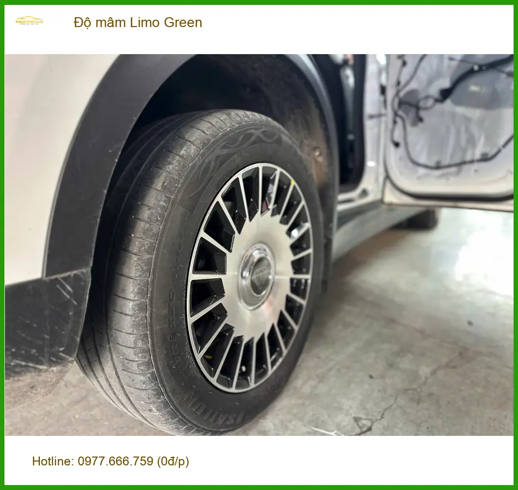 Chị Thanh độ mâm Limo Green cho Toyota Camry tại Quận 3 để xe sang trọng hơn ảnh thực tế 2