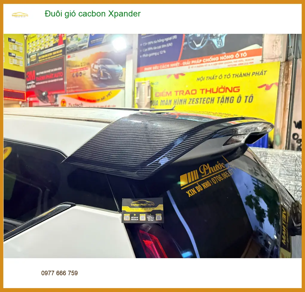 Anh Khôi lắp đuôi gió cacbon cho Mitsubishi Xpander tại Quận 12 để tăng vẻ thể thao ảnh thực tế 2