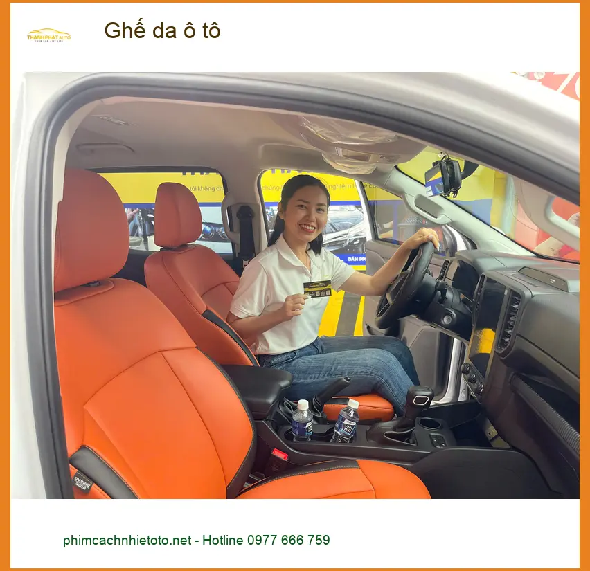 Cô Thanh bọc ghế da ô tô Mercedes C200 tại Quận 7 để nội thất sang trọng hơn ảnh thực tế 3