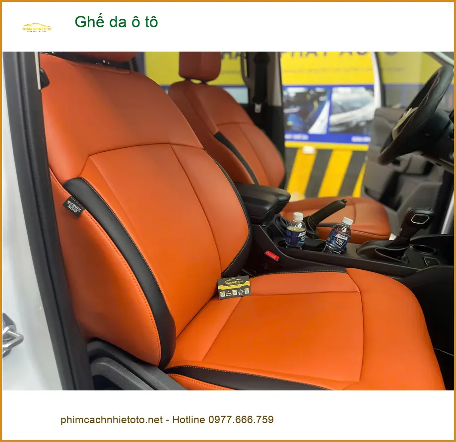 Anh Tùng bọc ghế da ô tô Kia Carnival tại Quận 2, nâng tầm không gian xe.