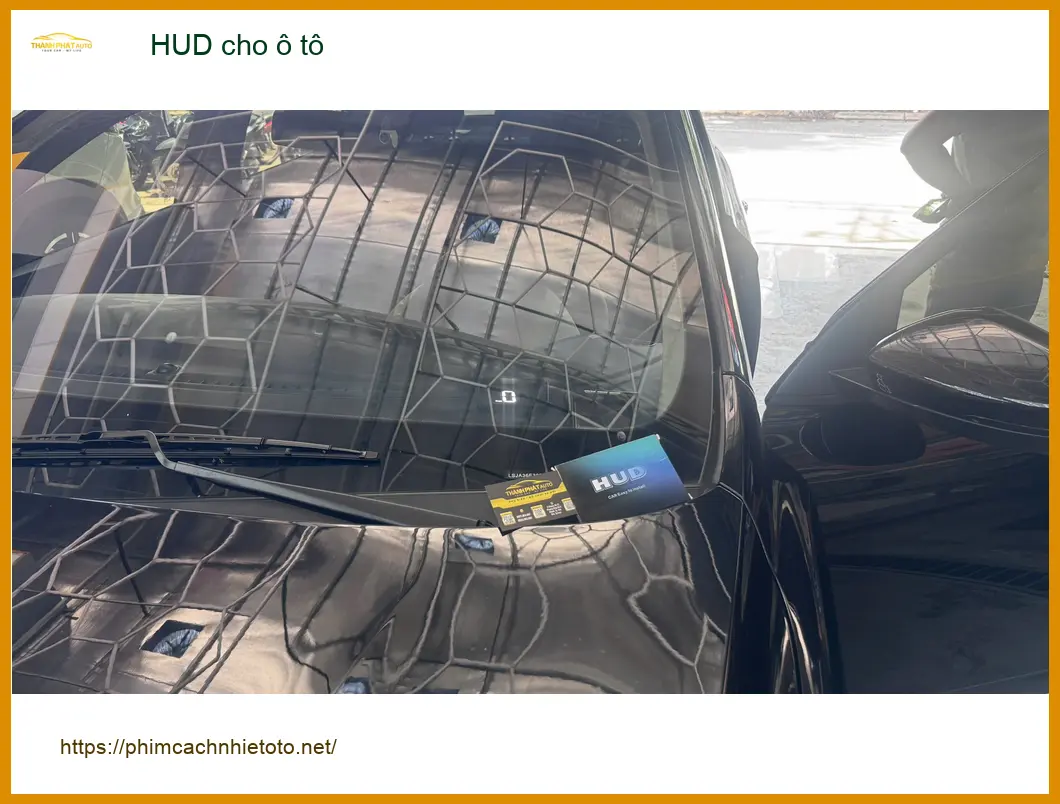 Chị Thảo lắp HUD cho Hyundai Accent tại Nhà Bè để lái xe an toàn hơn ảnh thực tế 3