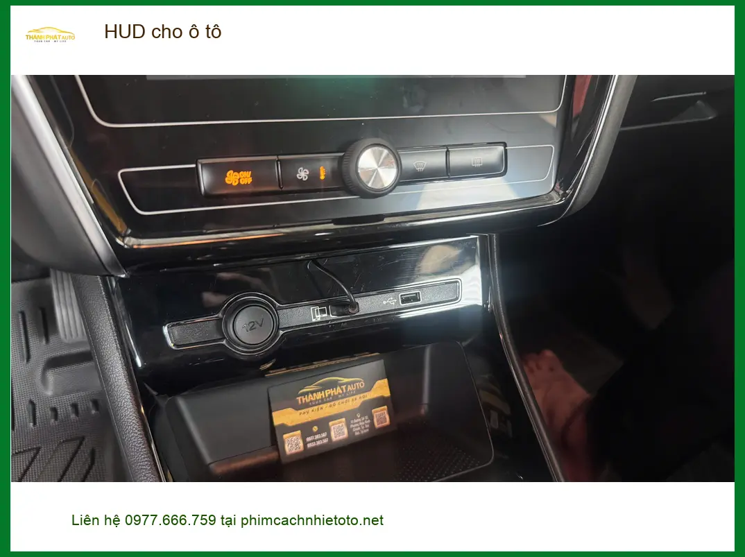 Anh Kiên lắp HUD cho ô tô Hyundai Santa Fe tại Quận 7 để dễ quan sát chỉ số lái ảnh thực tế 3