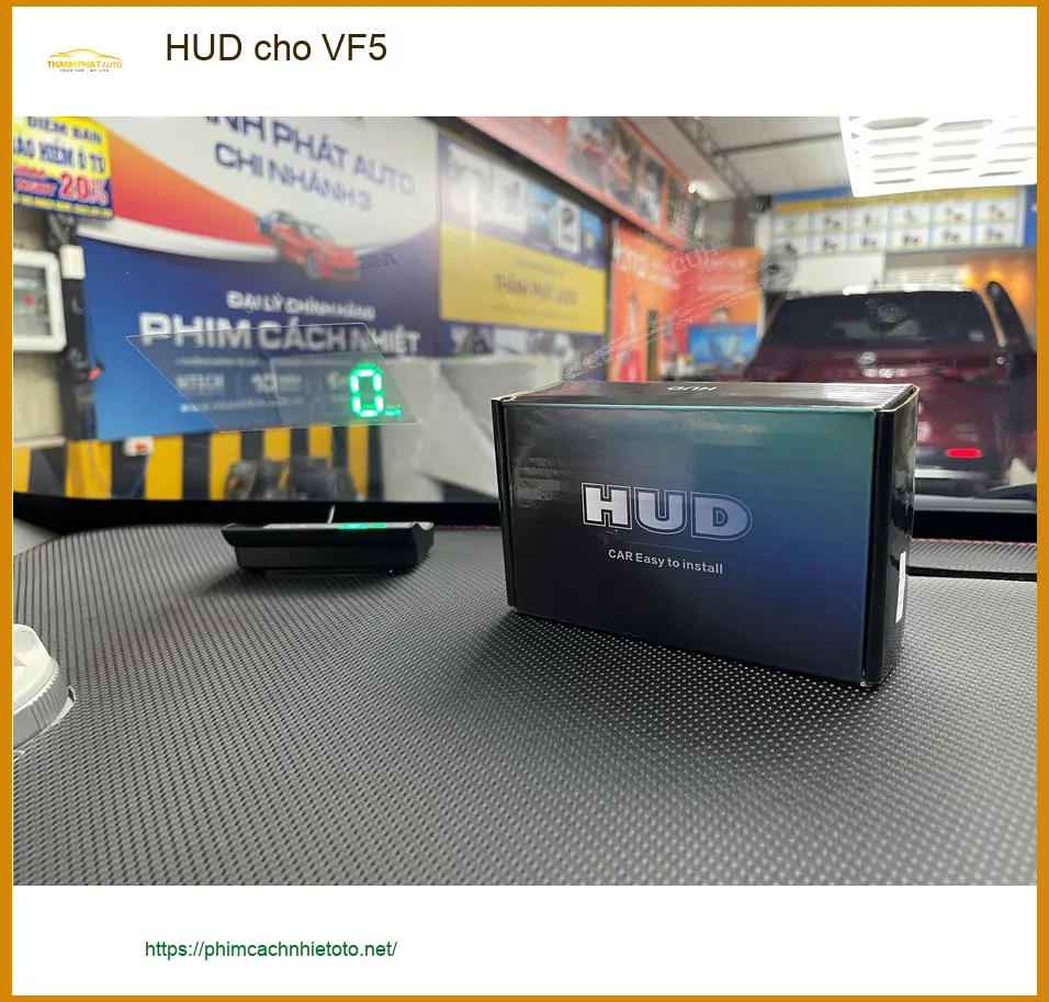 Anh Tiến gắn HUD Vietmap cho VinFast VF5 tại Quận 3 để lái xe an toàn ảnh thực tế 2