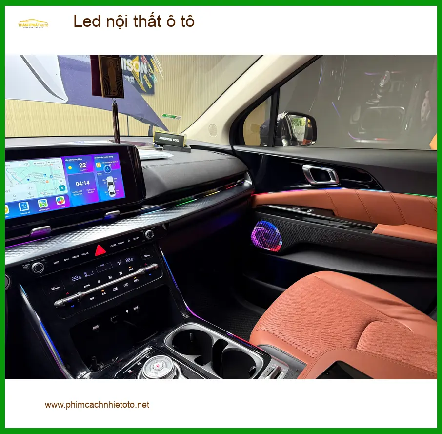 Chị Mỹ Duyên độ Led nội thất ô tô Hyundai Creta Quận 7 vì đèn zin quá đơn điệu