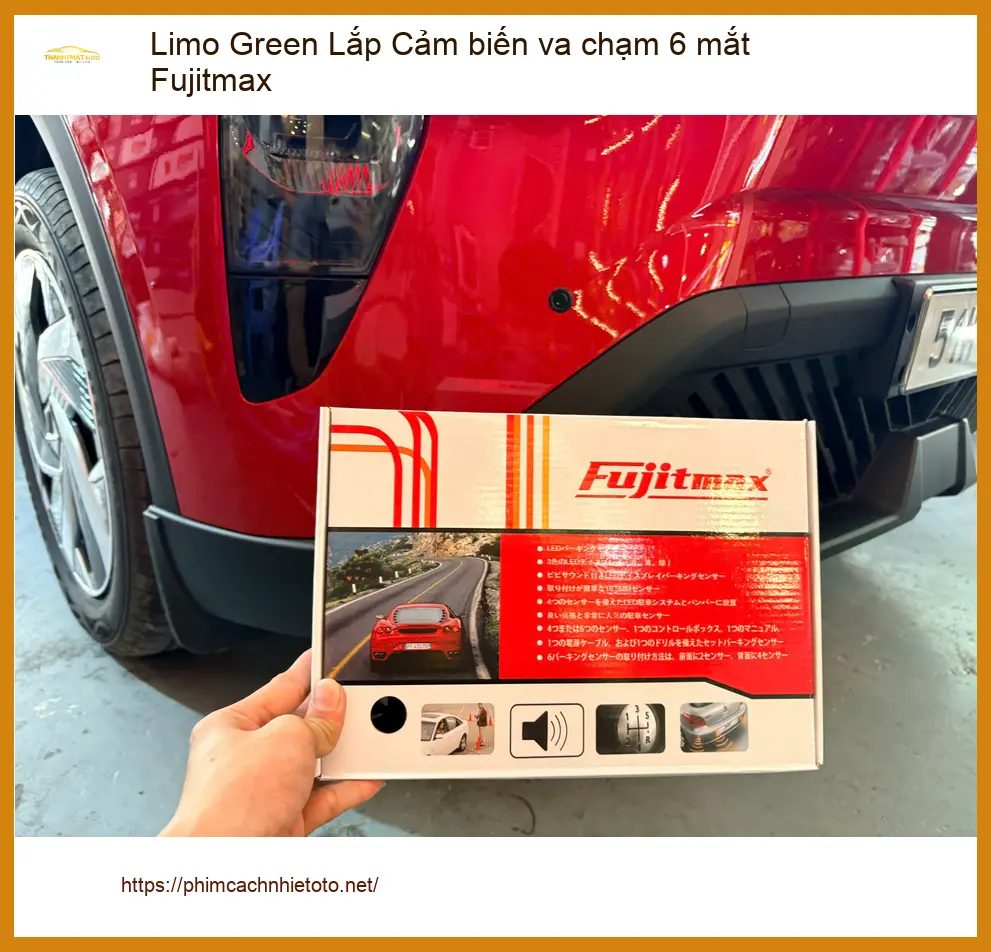 Anh Khải lắp cảm biến va chạm 6 mắt Fujitmax cho Mercedes C-Class ở Quận 4