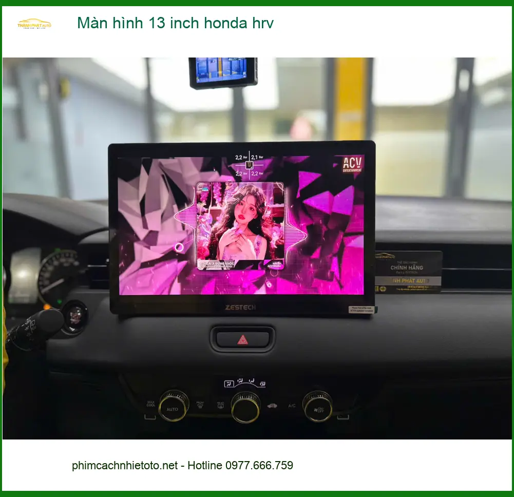 Chị Thanh lắp màn hình 13 inch Honda HR-V để tiện theo dõi bản đồ tại Quận 6 ảnh thực tế 3