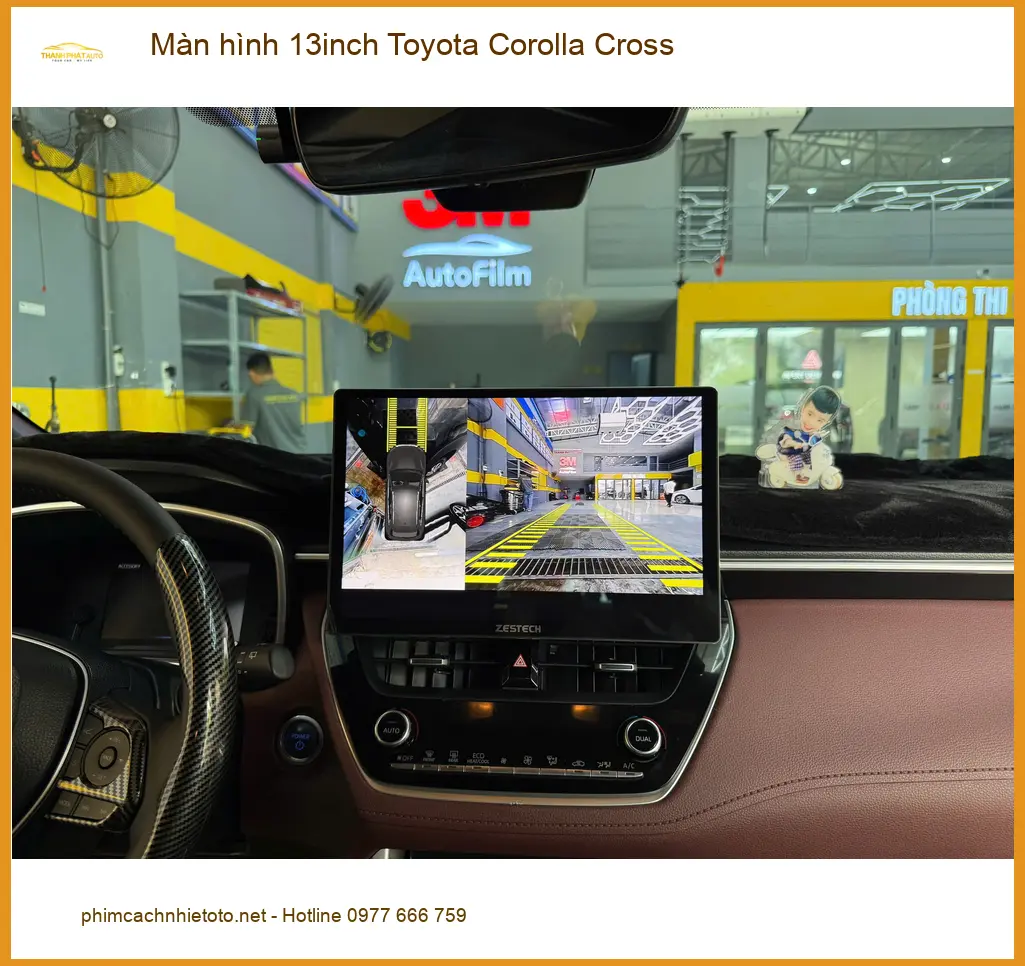 Cô Lan Anh lắp màn hình 13inch Toyota Corolla Cross ở Gò Vấp trải nghiệm công nghệ ảnh thực tế 3