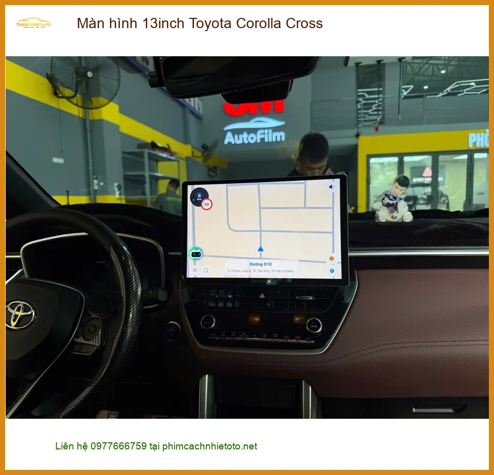 Anh Minh lắp màn hình 13inch cho Toyota Corolla Cross tại Thủ Đức để giải trí ảnh thực tế 2