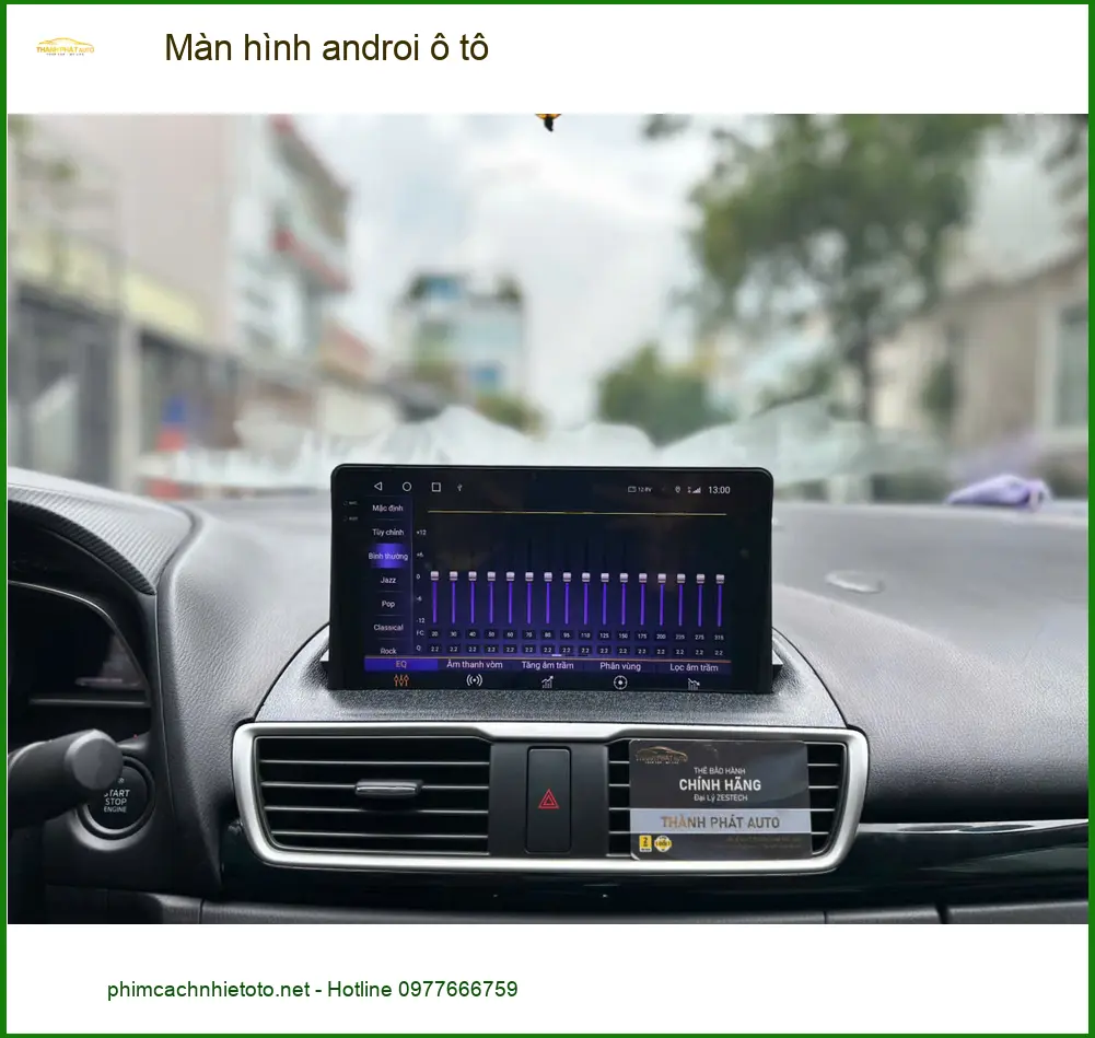 Chú Bình nâng cấp màn hình Android ô tô cho Toyota Vios tại Quận Bình Thạnh để tiện xem giải trí.