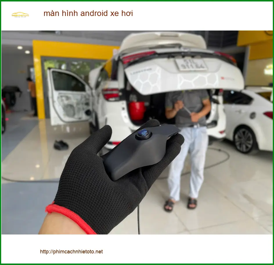 Chú Dũng gắn màn hình Android cho Kia Carnival tại Quận 10, tăng tiện nghi ảnh thực tế 2