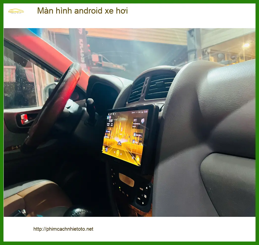 Chị Mai lắp màn hình Android cho Ford Everest ở Quận 9 tiện xem dẫn đường ảnh thực tế 3