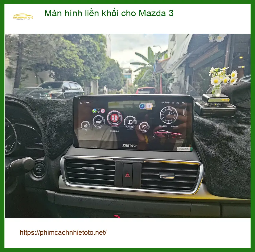 Anh Kiên lắp màn hình liền khối cho Mazda 3 tại Hóc Môn để tiện điều hướng ảnh thực tế 3