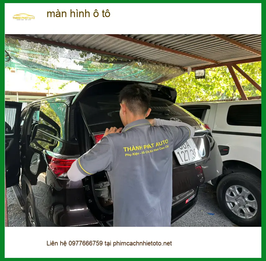Chú Tám nâng cấp màn hình ô tô Mitsubishi Outlander tại Quận Bình Tân ảnh thực tế 3