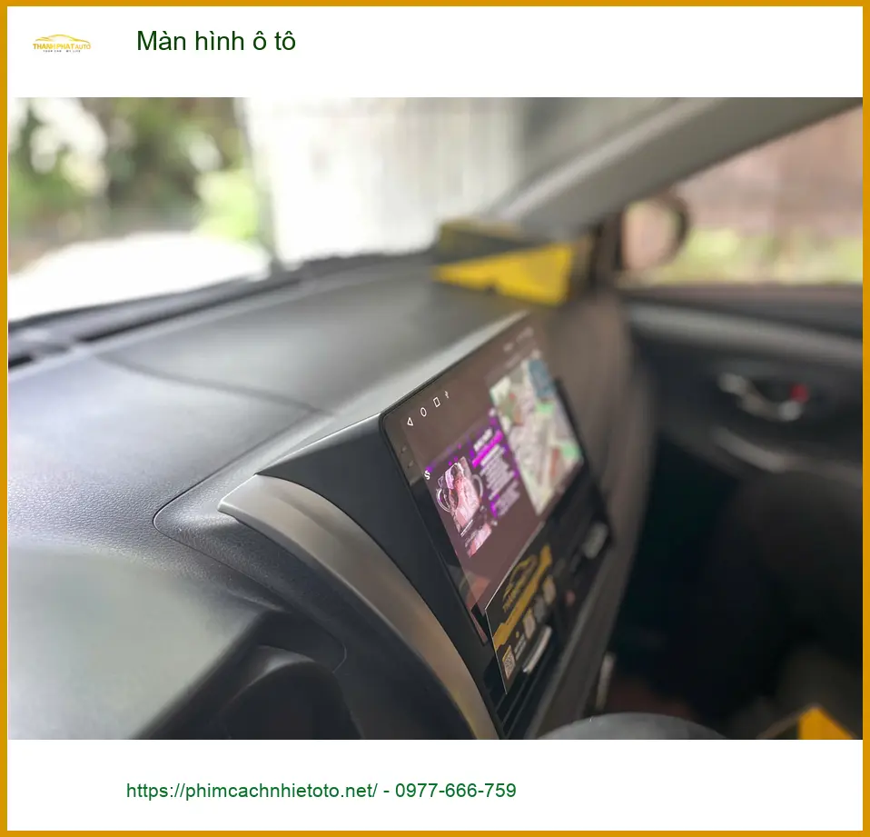 Anh Dũng nâng cấp Màn hình ô tô cho Hyundai Santa Fe tại Quận 12 để giải trí tốt hơn