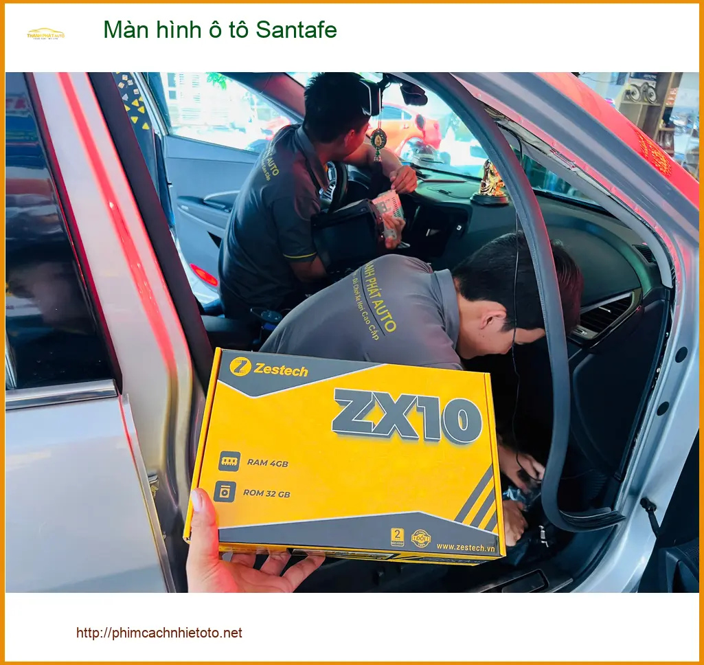 Anh Tấn lắp màn hình ô tô cho Santafe tại Quận Thủ Đức vì màn zin đã lỗi thời