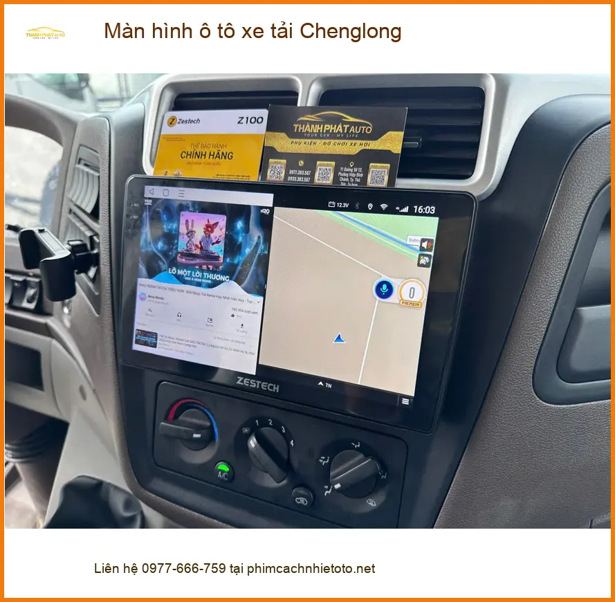 Bác Dũng lắp màn hình xe tải Chenglong tại Quận 9 để công việc thuận tiện
