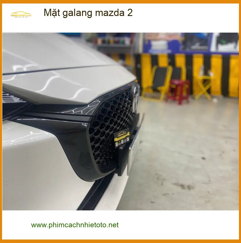 Chị Thanh nâng cấp mặt galang Mazda 2 tại Quận 9 để thay đổi diện mạo xe