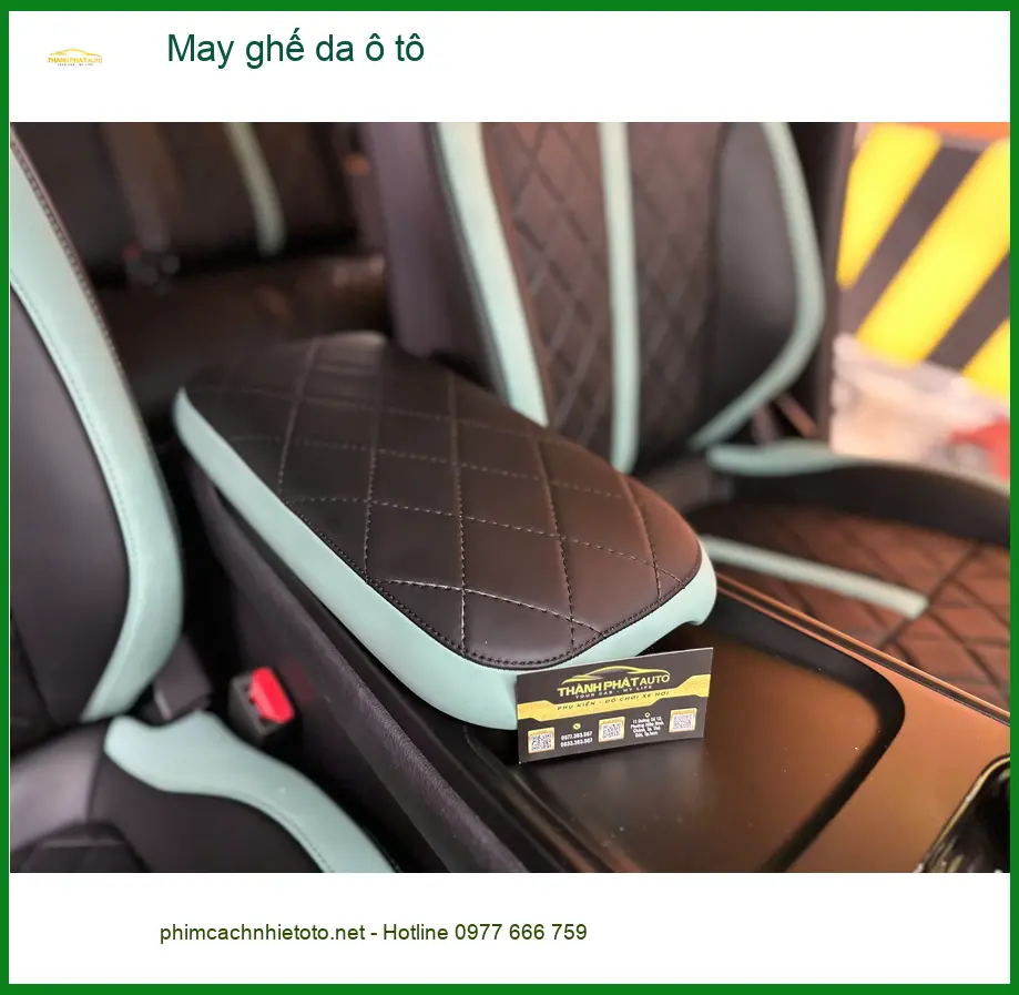 Anh Bình may ghế da ô tô tại Bình Chánh cho Kia Sorento vì nội thất cũ xuống cấp