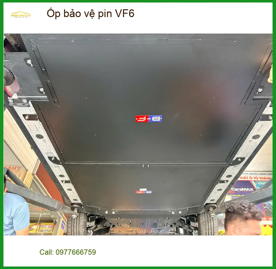 Anh Long lắp Ốp bảo vệ pin VF6 Quận 10, tránh nước bắn vào gầm ảnh thực tế 2