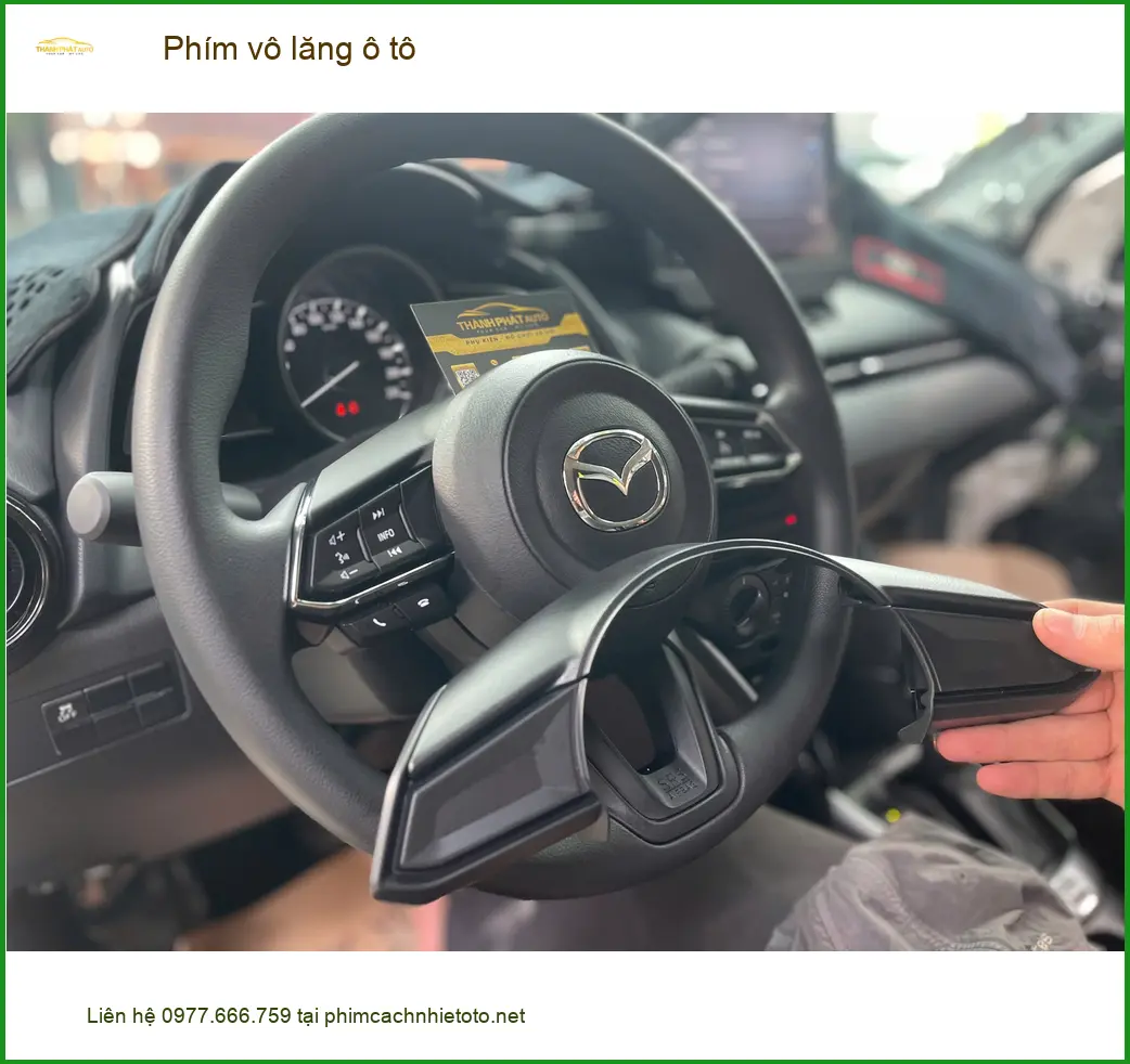 Anh Duy lắp phím vô lăng ô tô Honda Civic tại Quận 11 để tiện điều khiển hơn