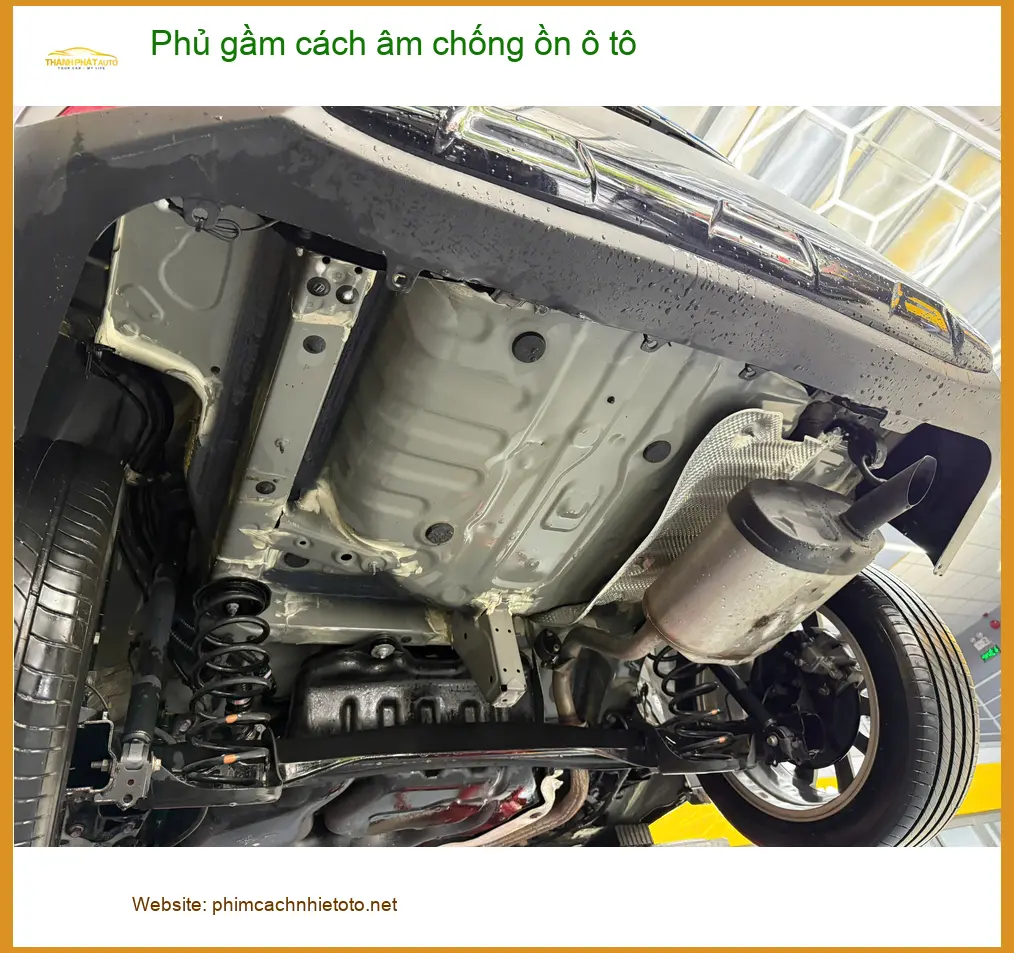 Anh Minh phủ gầm cách âm chống ồn ô tô Suzuki XL7 tại Củ Chi