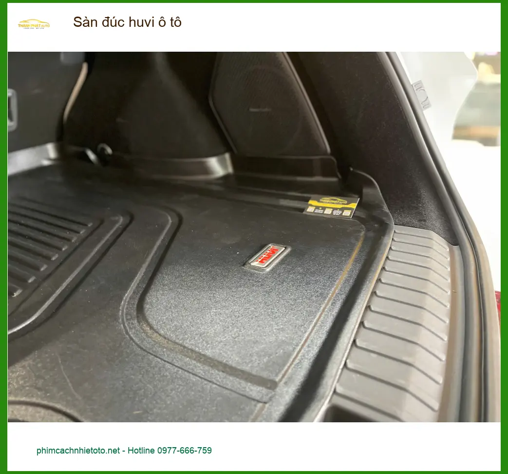 Anh Tấn lắp sàn đúc huvi ô tô cho Hyundai Accent tại Quận 3 giữ nội thất sạch sẽ