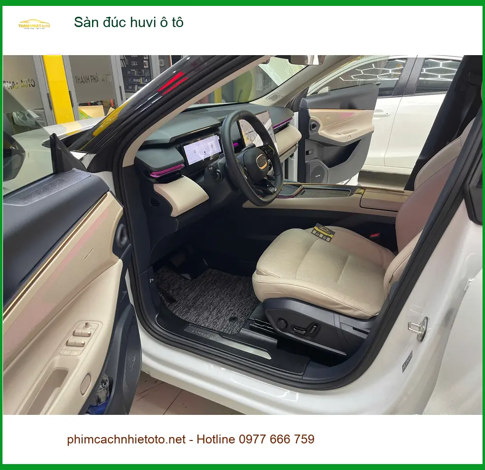 Anh Tấn lắp sàn đúc huvi ô tô cho Hyundai Accent tại Quận 3 giữ nội thất sạch sẽ ảnh thực tế 4