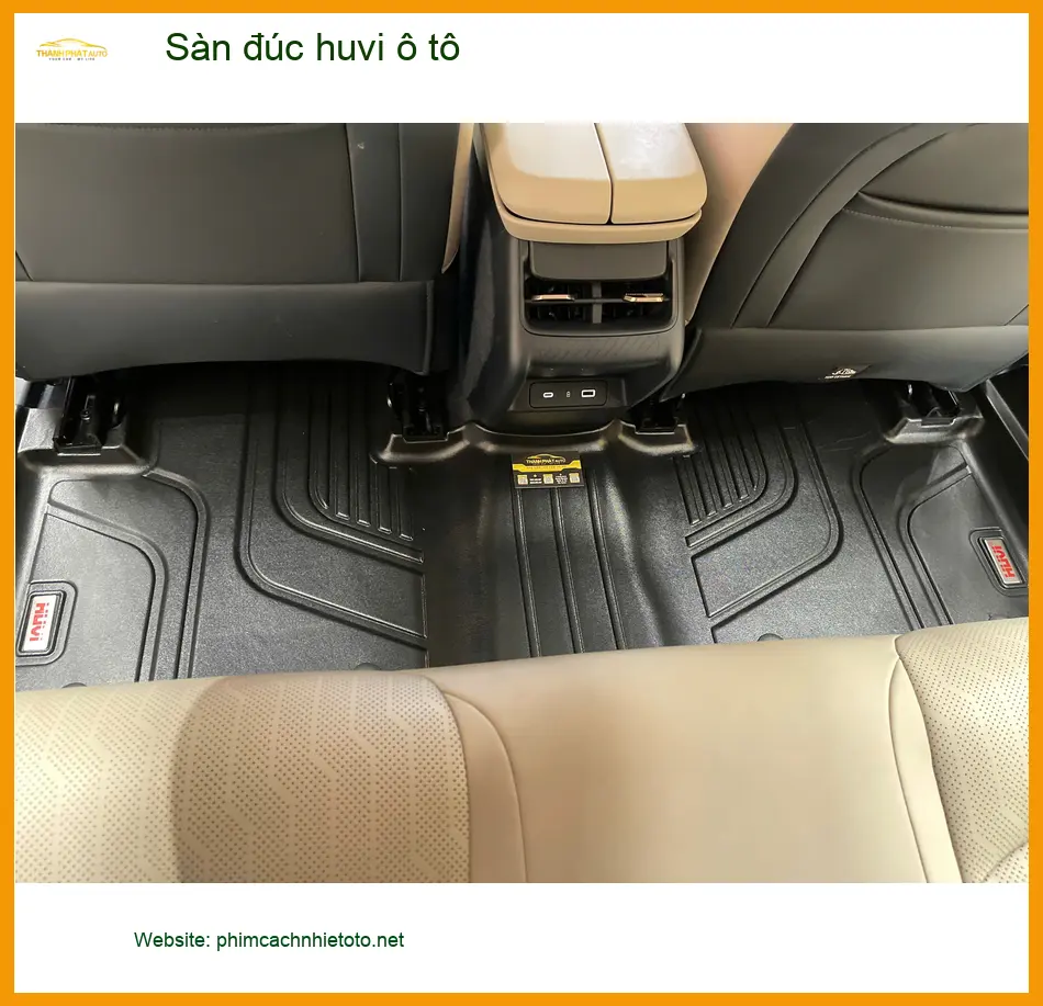 Anh Tùng thay sàn đúc huvi ô tô Hyundai Accent tại Quận Bình Tân