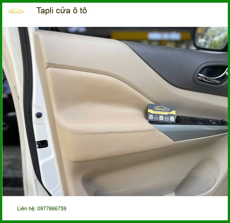 Anh Quang Minh bọc tapli cửa ô tô Hyundai Accent tại Quận 9 để nội thất mới mẻ hơn
