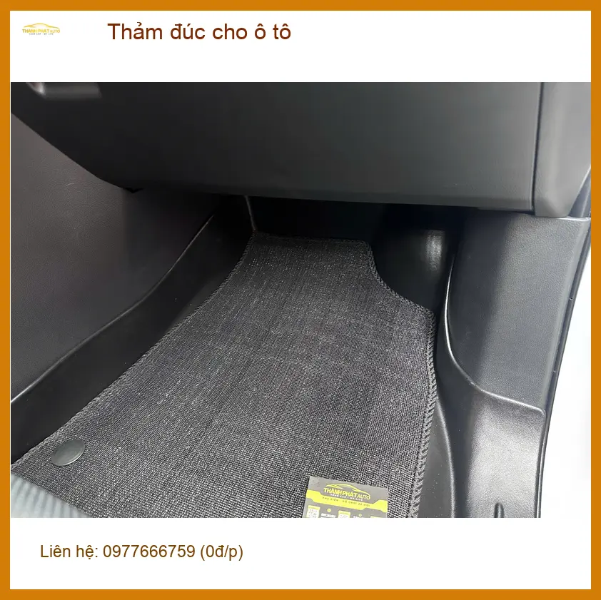 Anh Minh lắp thảm đúc cho Hyundai Accent ở Quận Tân Phú để xe luôn sạch đẹp ảnh thực tế 3