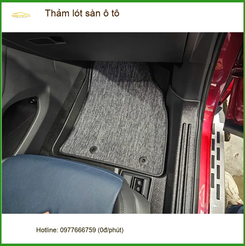 Anh Khang thay thảm lót sàn ô tô Hyundai Creta ở Quận 7 để xe luôn sạch ảnh thực tế 3
