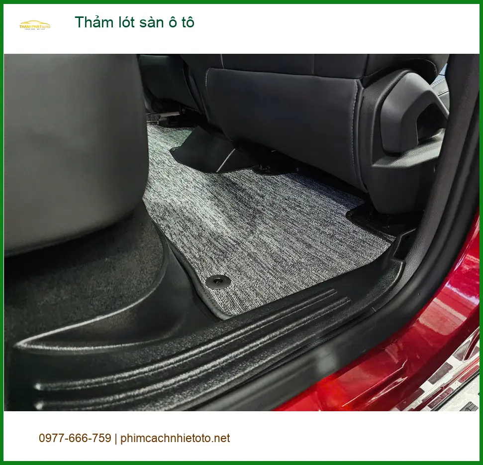Anh Khang thay thảm lót sàn ô tô Hyundai Creta ở Quận 7 để xe luôn sạch ảnh thực tế 4