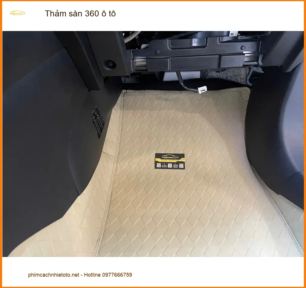 Chị Thảo My lắp thảm sàn 360 ô tô cho VinFast Lux SA tại Quận 2